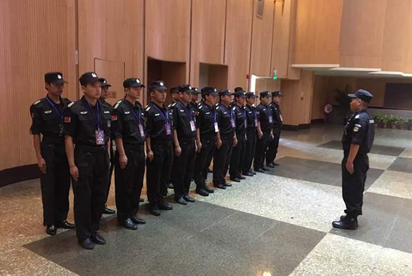 武漢大型商場保安服務客戶溝通：糾紛調解與情緒管理的標準化話術